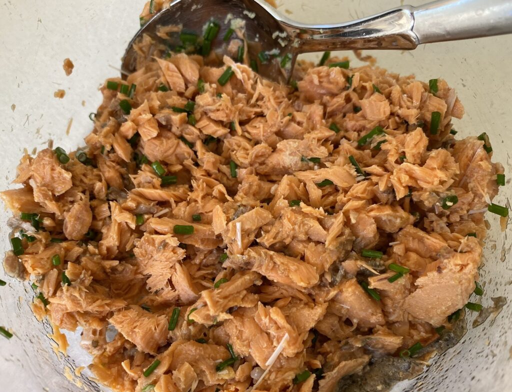 simple recipe for canned salmon - add & mix