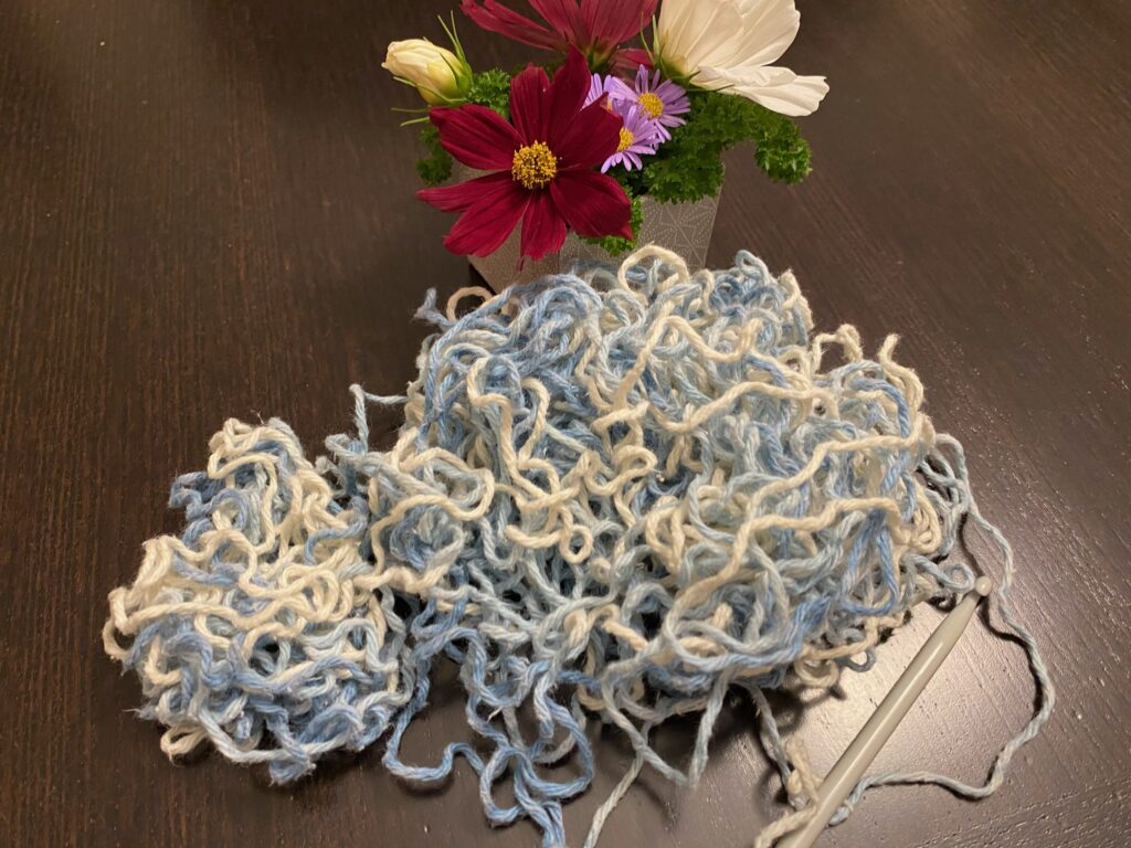 unravel the yarn