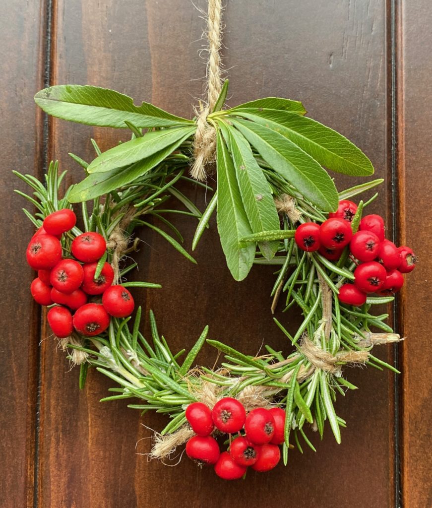 rustic wrapping accessories - wreath